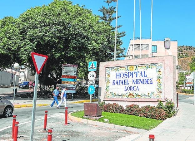 El Hospital Rafael Méndez de Lorca acumula 35.000 pacientes en listas de espera cercanas al año