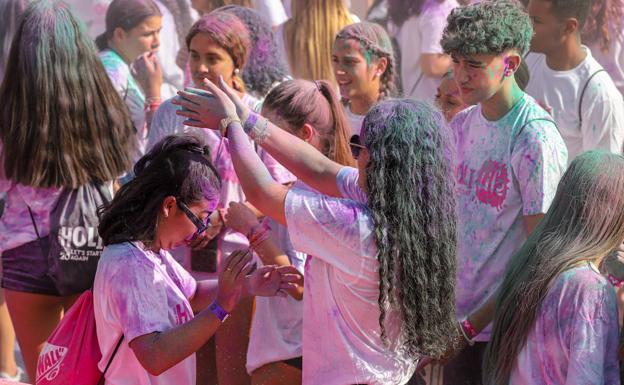 Diversión a todo color en la Holi Life Color Water de Cabezo de Torres