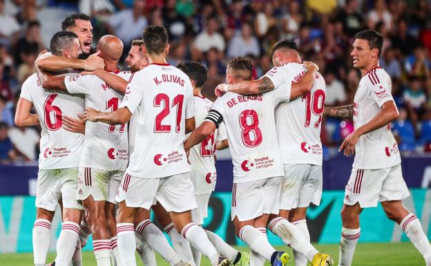 Sadiku pone a soñar al Cartagena