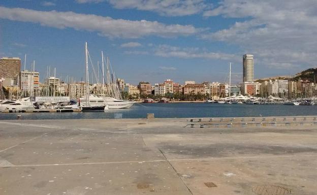 Rescatan una patera con seis inmigrantes frente a la costa de Cabo de Palos