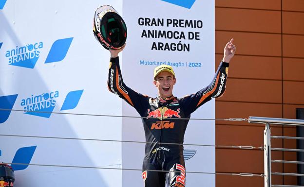 El mazarronero Pedro Acosta se sube a lo más alto en el Gran Premio de Aragón