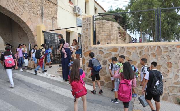 El colegio Casa del Niño de Lorca duplica su alumnado por el fenómeno migratorio