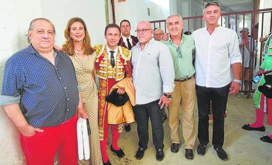 Puerta grande para dos toreros valientes en la corrida de la Prensa en Murcia