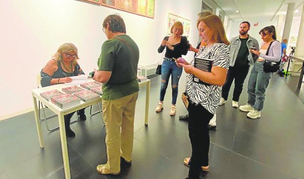 Lucía Etxebarria presenta su nuevo libro en el ciclo Río de Letras