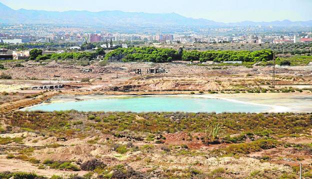 El fiscal pide por segunda vez en un año el sellado urgente de las balsas de Zinsa