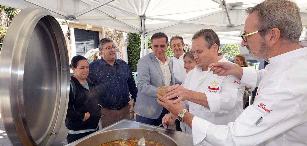 Un plato de cocido para ayudar a los afectados por las lluvias torrenciales de Javalí Viejo