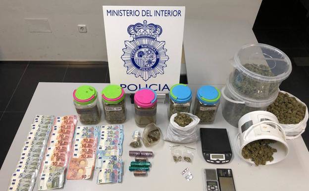 Cárcel para dos jóvenes por usar una asociación cannábica de Cartagena para traficar con drogas