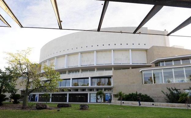 Hallan muerto a un hombre frente al Auditorio Víctor Villegas de Murcia