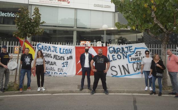 La situación desesperada de 17 trabajadores: siete meses en la calle, sin dinero y en el centro de una ‘guerra’