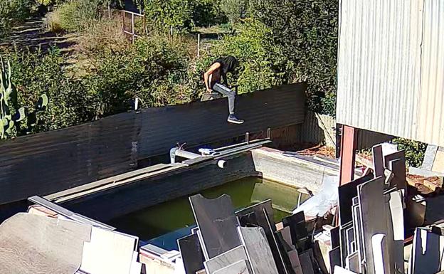 Detenido un joven como presunto autor de varios robos en una empresa de Torre Pacheco