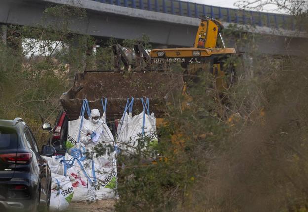 Empiezan a sacar los residuos radiactivos que dejó Potasas