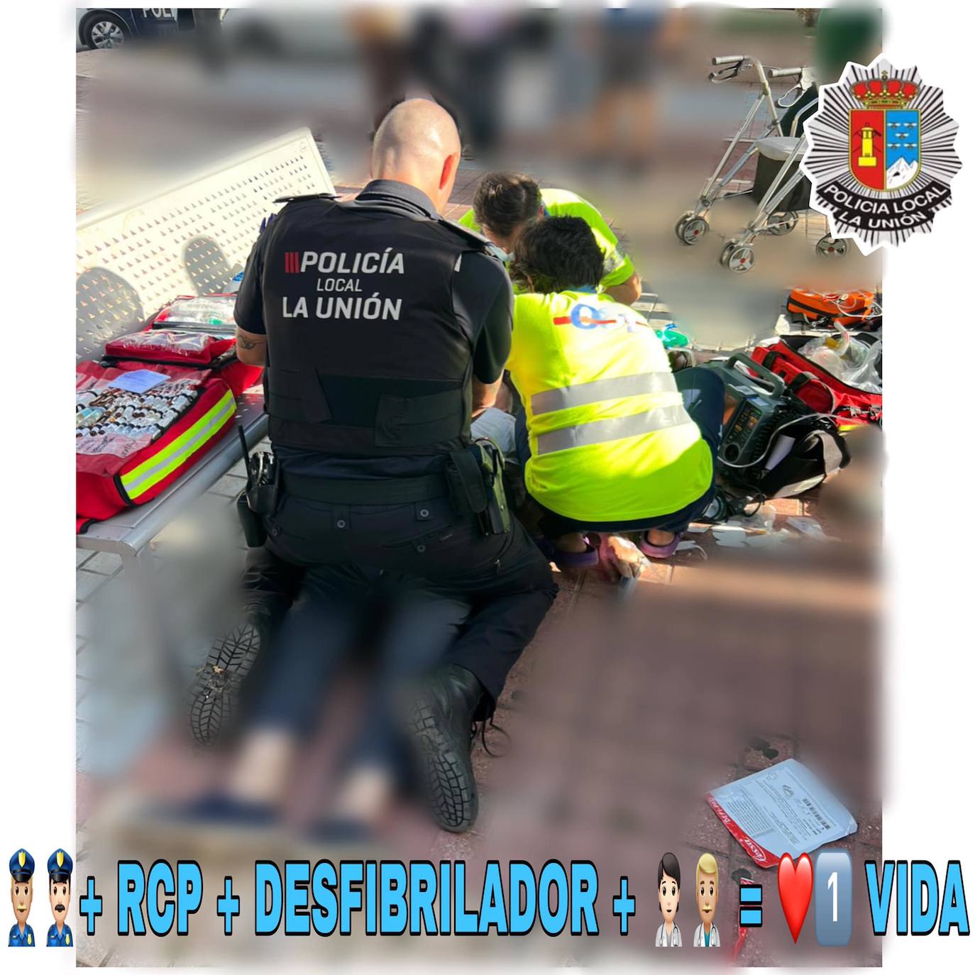 La policía local salva la vida con un desfibrilador a un anciano de 92 años tras desvanecerse en La Unión