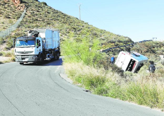 Otro accidente pone el foco en la falta de seguridad de la carretera de Almendricos