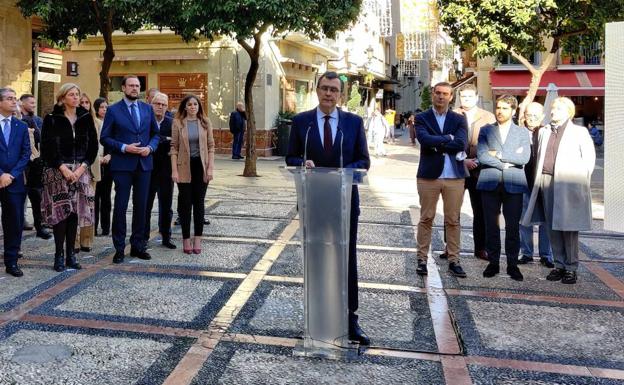 Ballesta alerta de la falta de disuasorios y de transporte público en condiciones en el plan de movilidad de Murcia