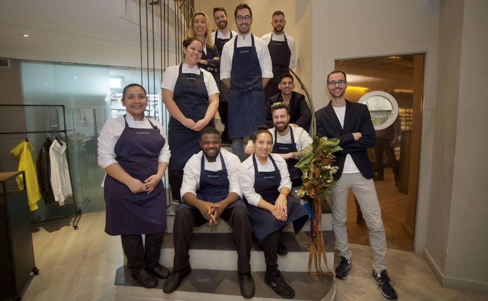 Una mañana en la cocina de Juan Guillamón, chef de AlmaMater