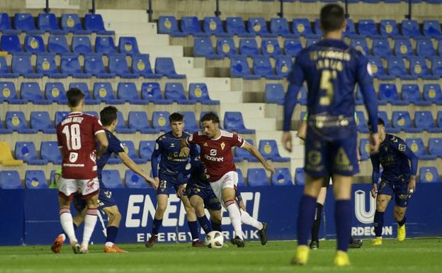 Salazar decanta el derbi benéfico ante el Real Murcia