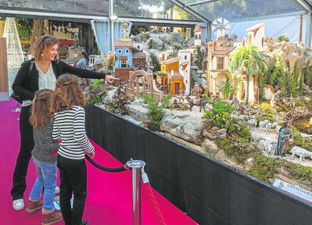 La Plaza de España de Cartagena pone banda sonora a la Nochebuena