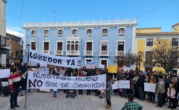 Vecinos de Bullas reivindican un comedor escolar público en la localidad