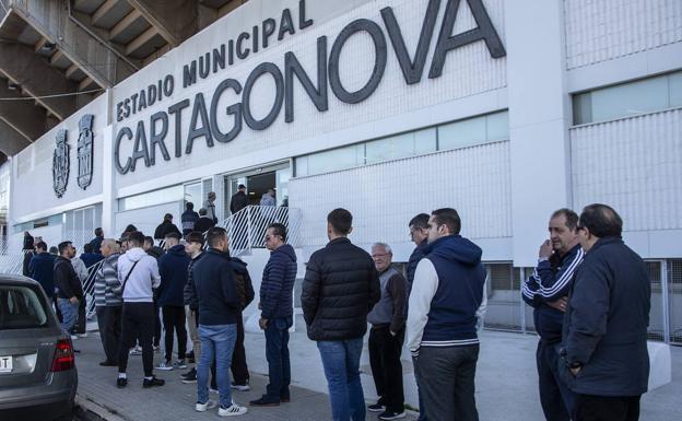 El FC Cartagena busca mascota y necesita la ayuda de los aficionados