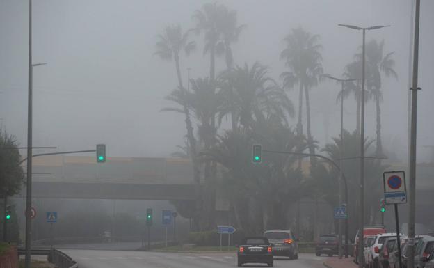 Así debes usar las luces antiniebla para evitar una multa de la DGT