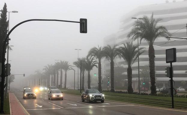 Murcia amanece cubierta de niebla y con previsión de lluvia