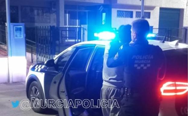 Arrestan a un hombre en Murcia por robar ventanas de aluminio de tres casas