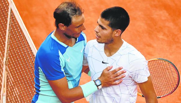 Carlos Alcaraz y Rafa Nadal, juntos por la paz