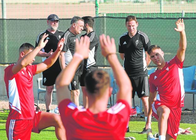 Mario Simón: «Vamos de menos a más, si viene alguien debe aportar»