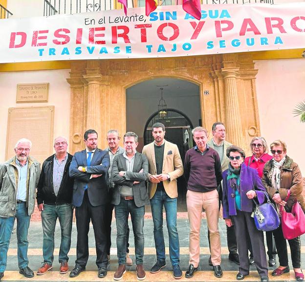 Los regantes avisan de que las familias también pagarán más por el agua si se rebaja el Trasvase