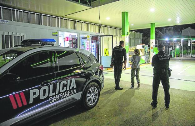 La Guardia Civil intensifica la vigilancia para cercar a la ‘banda de las gasolineras’