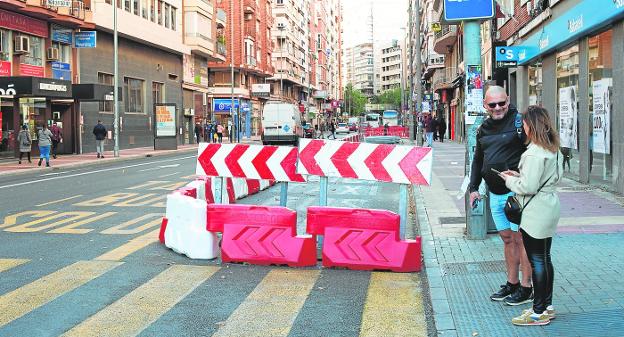 Barriomar perderá 68 aparcamientos en la avenida Ciudad de Almería