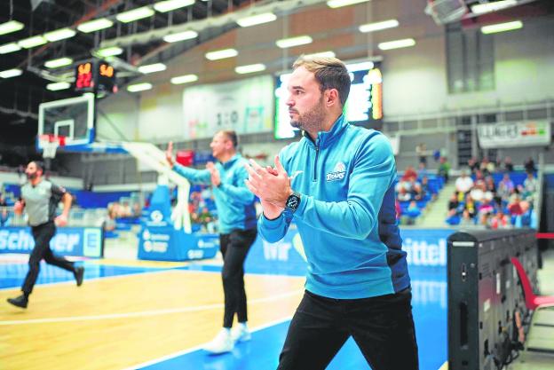 Alberto Antuña: «Mi objetivo es ser primer entrenador en baloncesto de clubes, pero no tengo ninguna prisa»