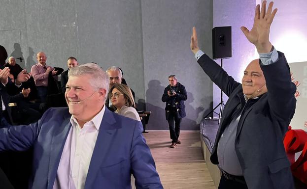 Vélez alaba a Pascual Lucas durante la presentación de su candidatura a la alcaldía de Cieza