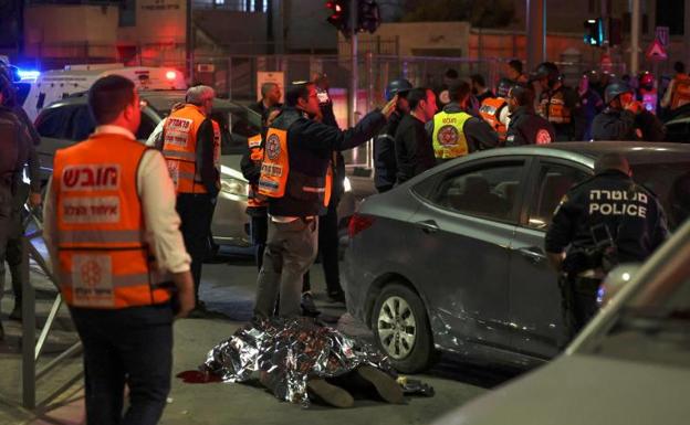 Al menos cinco muertos en un ataque a una sinagoga en Jerusalén