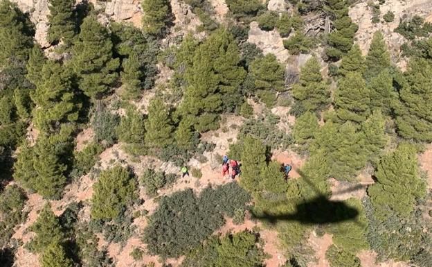 Rescatan en helicóptero a una excursionista accidentada en Sierra Espuña