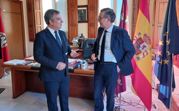 Juan María Vázquez mantiene su primer encuentro de trabajo con el rector de la UMU