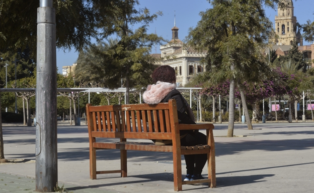 Cruz Roja y Cáritas ayudaron el año pasado a casi mil familias de la Región a pagar el recibo de la luz