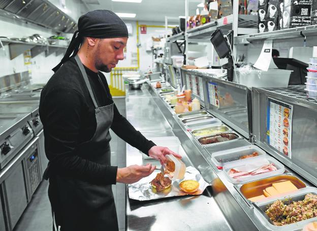 Las ‘cocinas fantasma’ llegan a Murcia para disparar la oferta de comida a domicilio