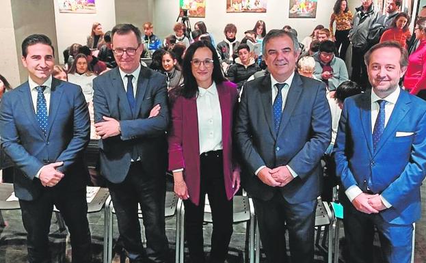 La química María Cuartero comparte su éxito en la ciencia