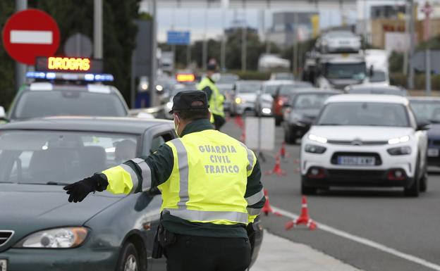 Hasta 340 positivos en un año en la Región de Murcia por ponerse al volante tras fumar marihuana