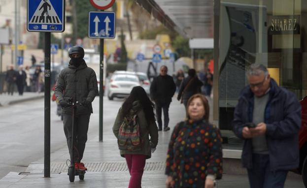 Las sanciones a conductores de patinetes siguen al alza en Murcia tras dispararse un 40% el año pasado