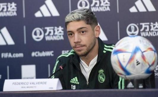 Fede Valverde, durante su comparecencia en Marruecos. /Jalal Morchidi (Efe)