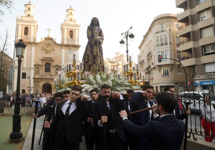 La iglesia del Carmen de Murcia estrena el via crucis del Cristo de Medinaceli