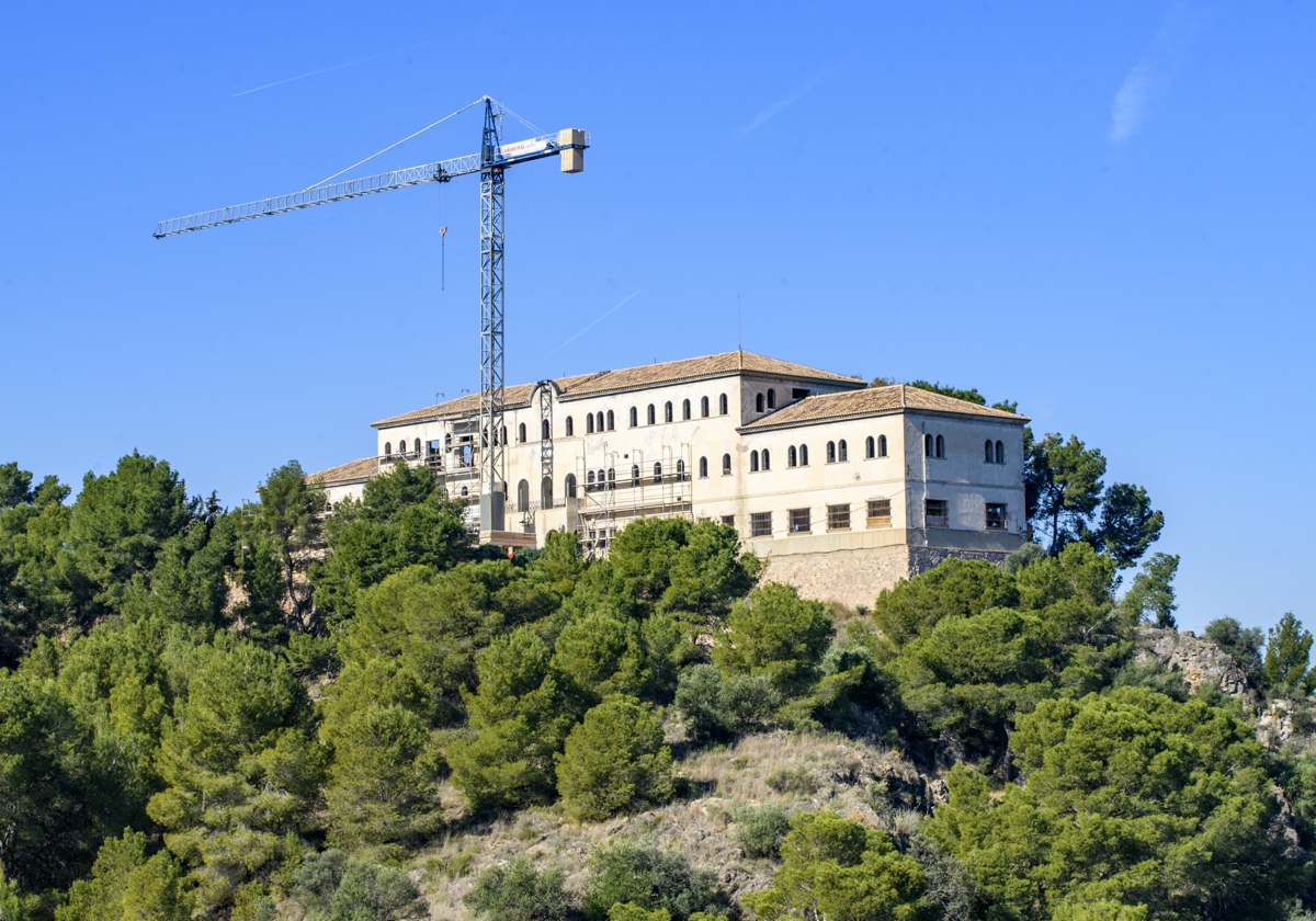 Los ‘kikos’ inician las obras de su seminario en la Fuensanta en Murcia