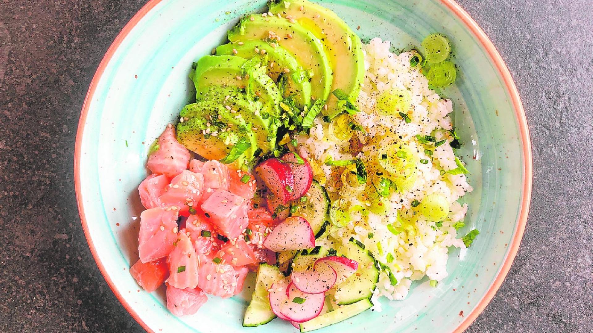 Poke de salmón