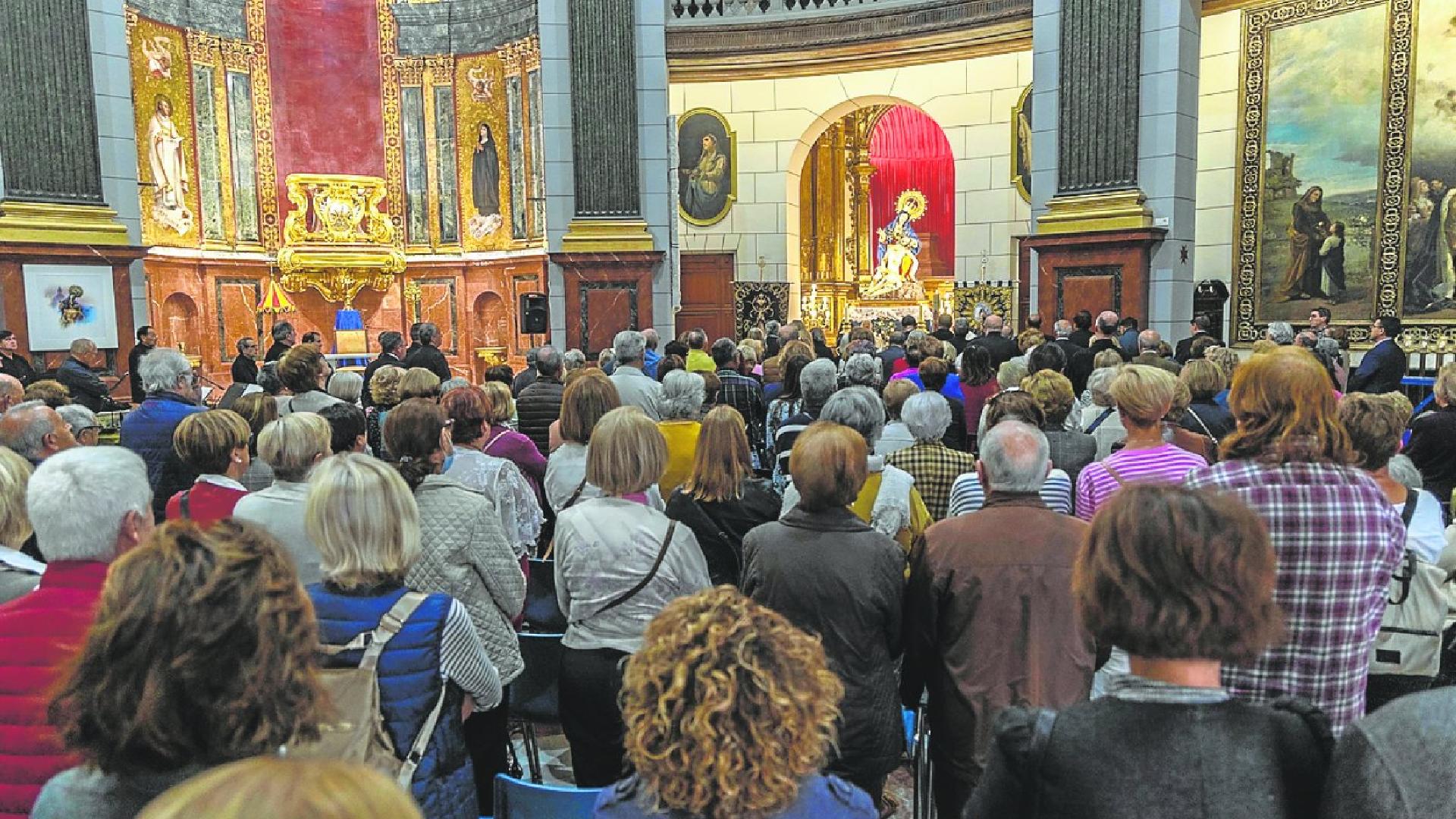 Misa solemne ante la Virgen de la Caridad por el tricentenario de su llegada