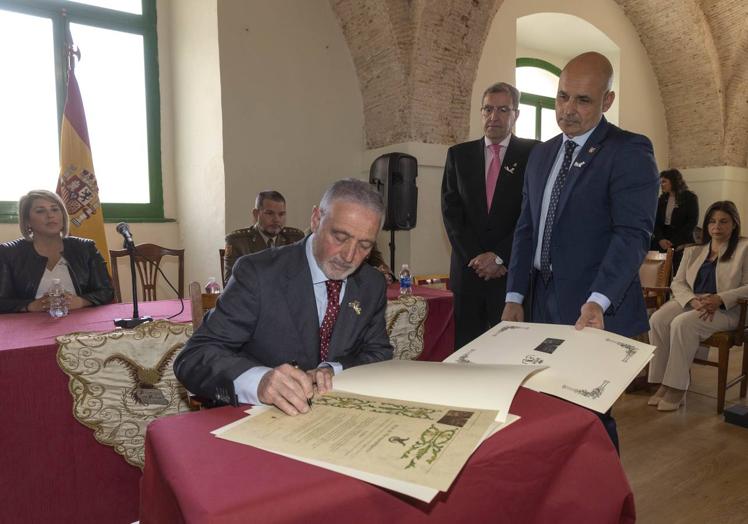 Benlliure hermana a los sanjuanistas californios con los de Crevillente