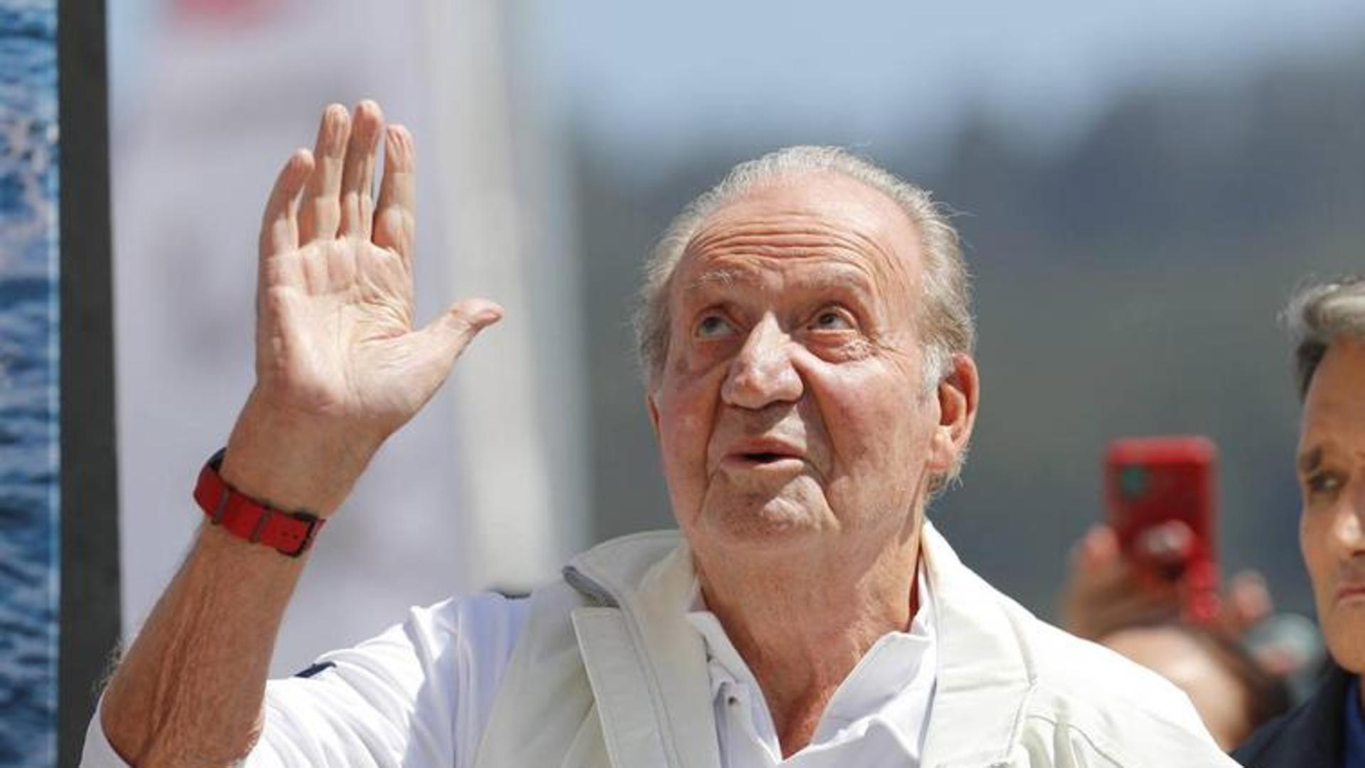 Don Juan Carlos exige «respeto a la verdad» y niega tener una cuarta hija