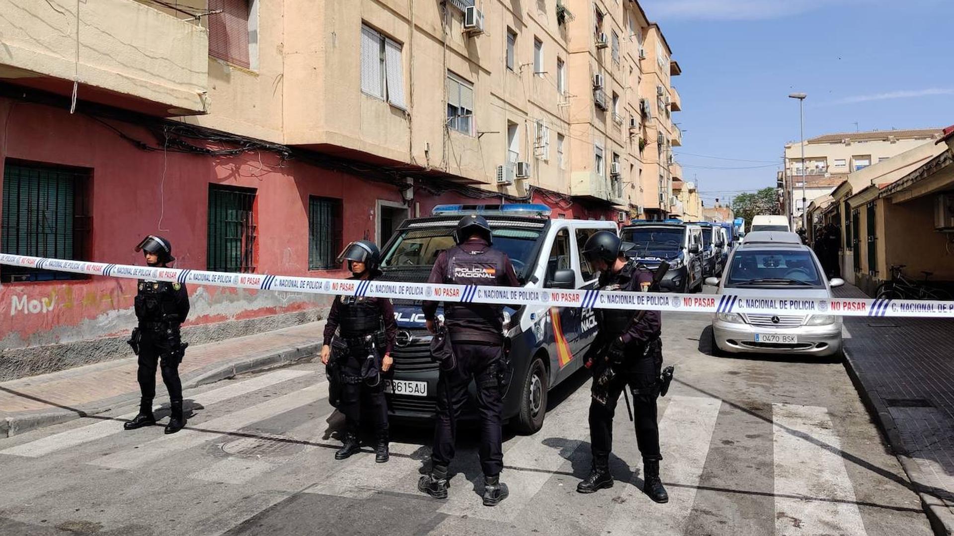 Liberan a una persona secuestrada en un zulo en una operación antidroga en Murcia