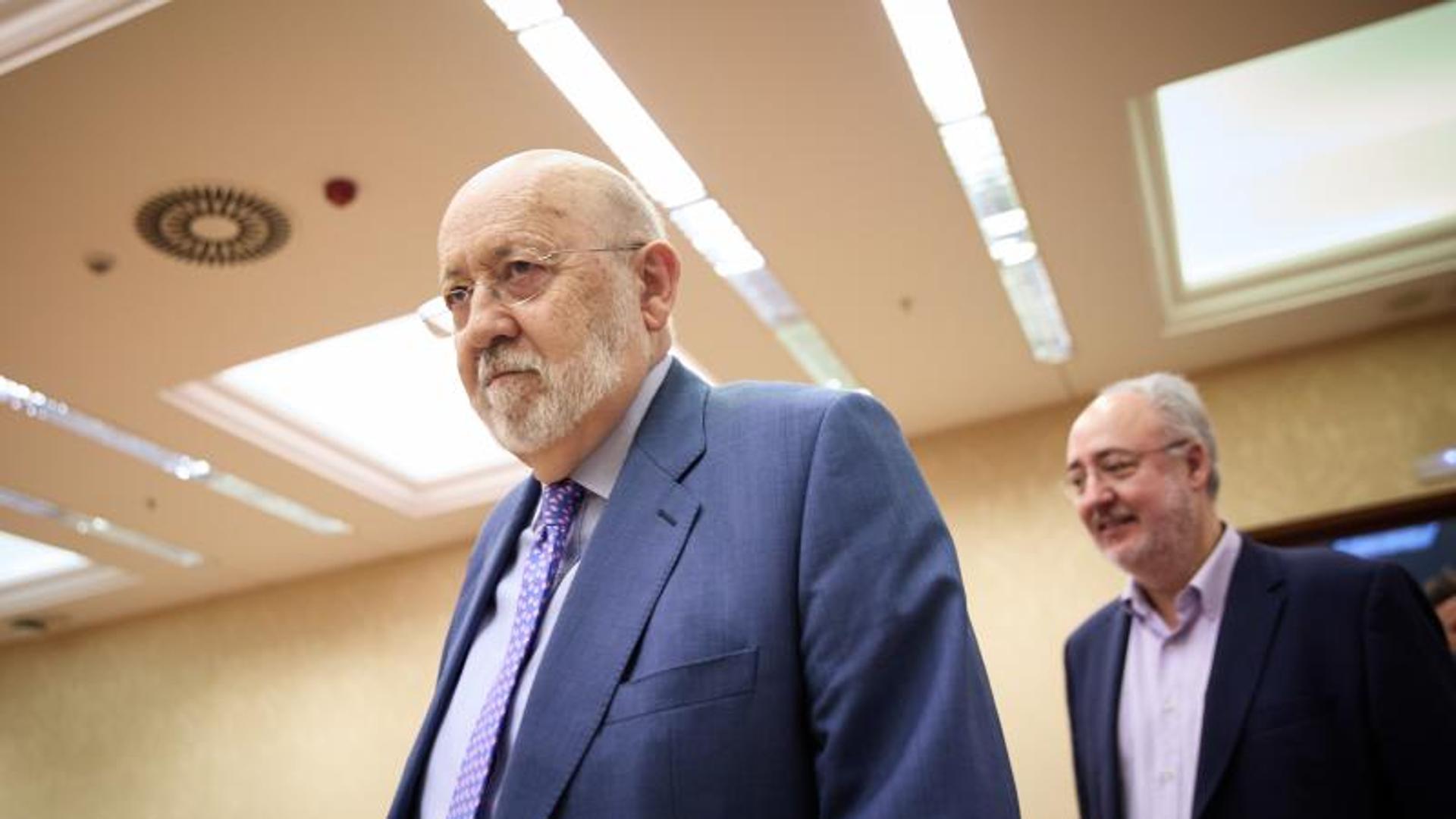 Podemos solicita la comparecencia de Tezanos por «manipular» el CIS